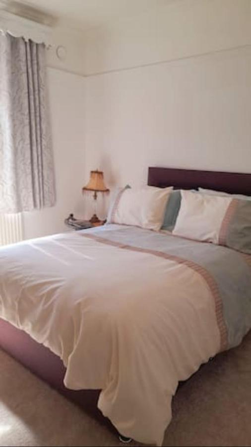 Quaint Little Guest Suite With Private Parking Нюпорт Екстериор снимка